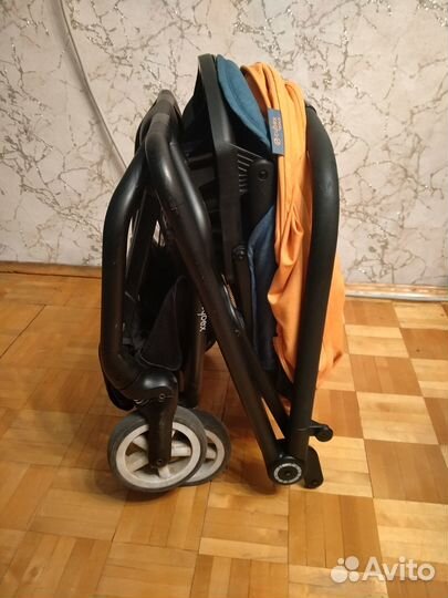 Детская прогулочная легкая Cybex eazy s twist