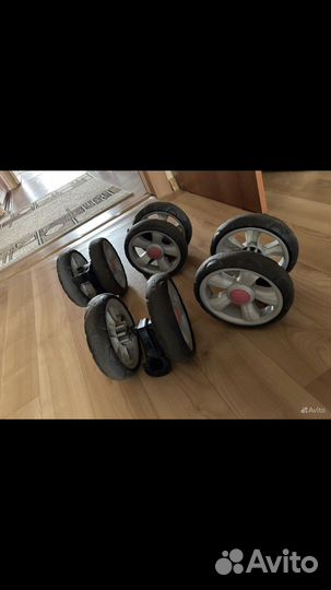 Колеса для коляски, и разные принадлежности