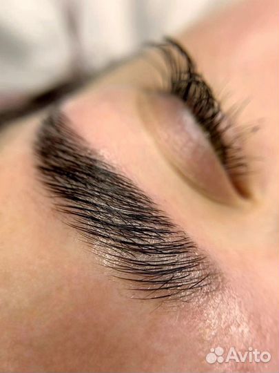 Наращивание ресниц и перманентный макияж