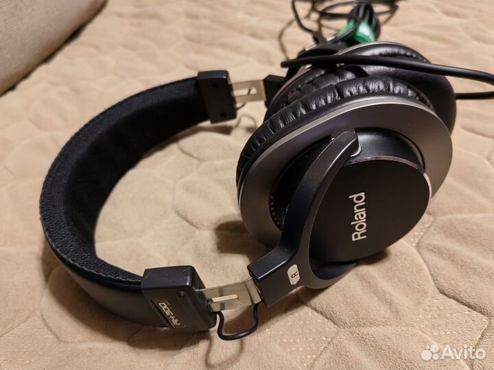 Мониторные премиум наушники Roland RH300