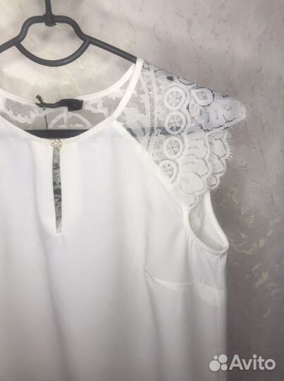 Новая блузка с гипюром. 44 размер