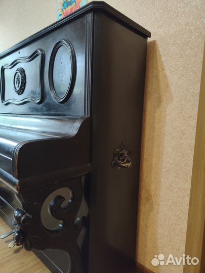 Антикварное пианино