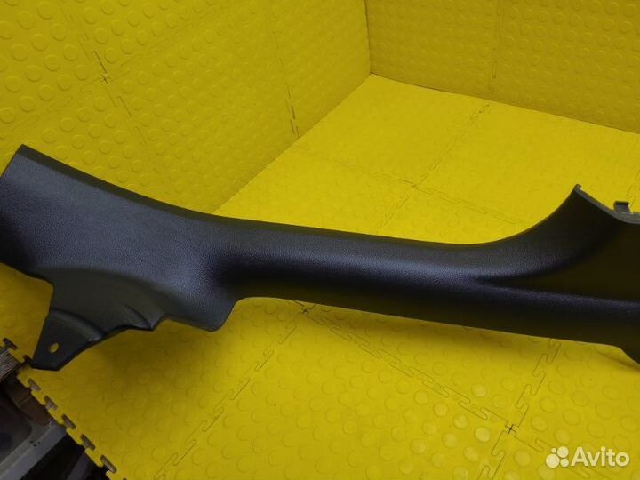 Накладка порога левая Skoda Octavia лифтбек A8 DJK