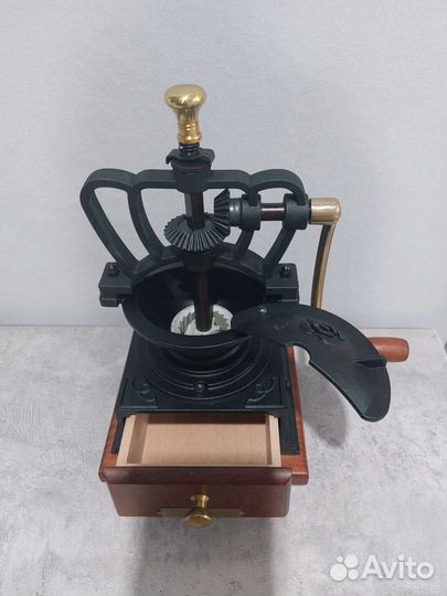 Кофемолка юбилейная Старая Мельница Лепсе