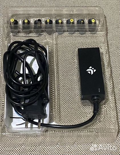 Универсальня зарядка для ноутбука