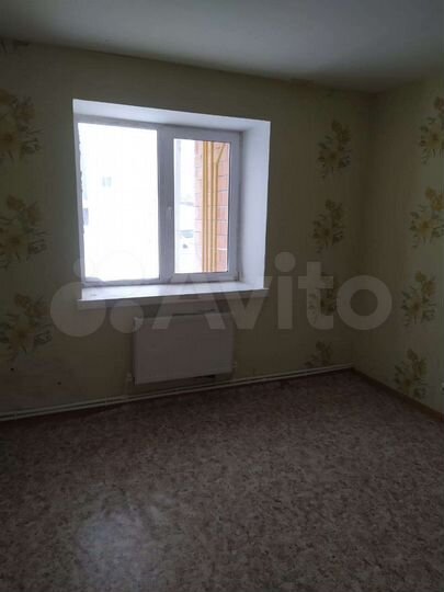 3-к. квартира, 70 м², 1/3 эт.