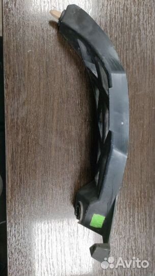 Кронштейн бампера задний левый Skoda Octavia II