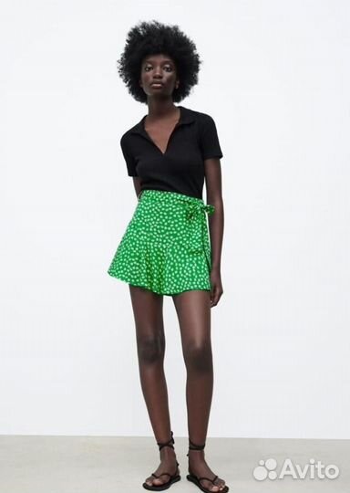 Юбка шорты Zara зелёные в цветок с поясом