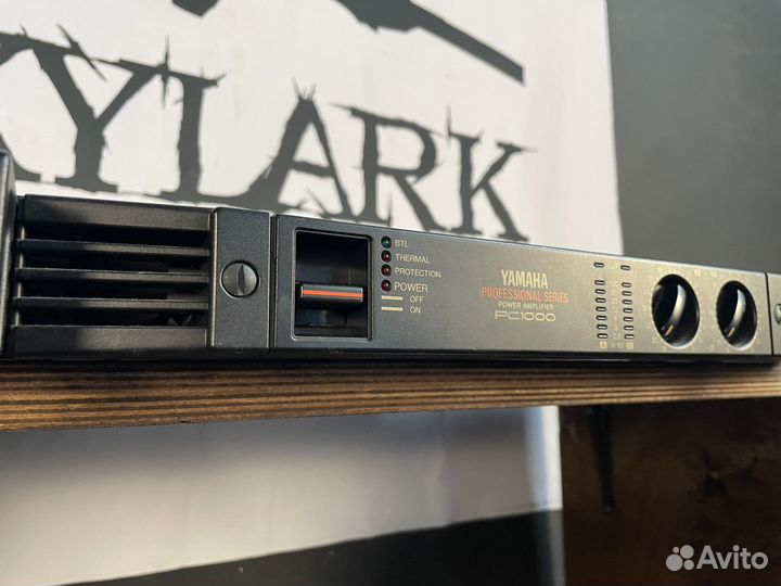 Усилитель Yamaha PC1000