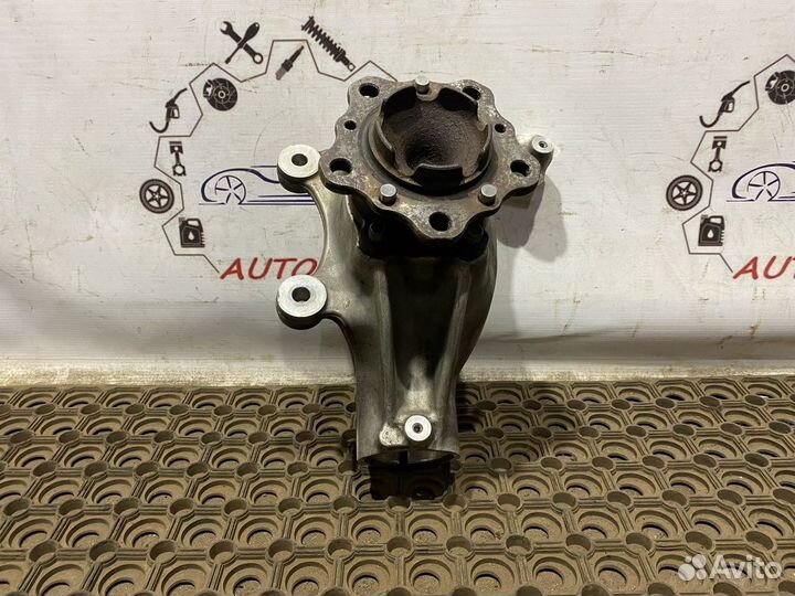 Кулак поворотный передний левый BMW M2 M3 M4