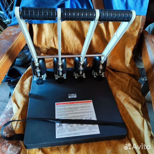 Дырокол KW-trio Heavy Duty 954