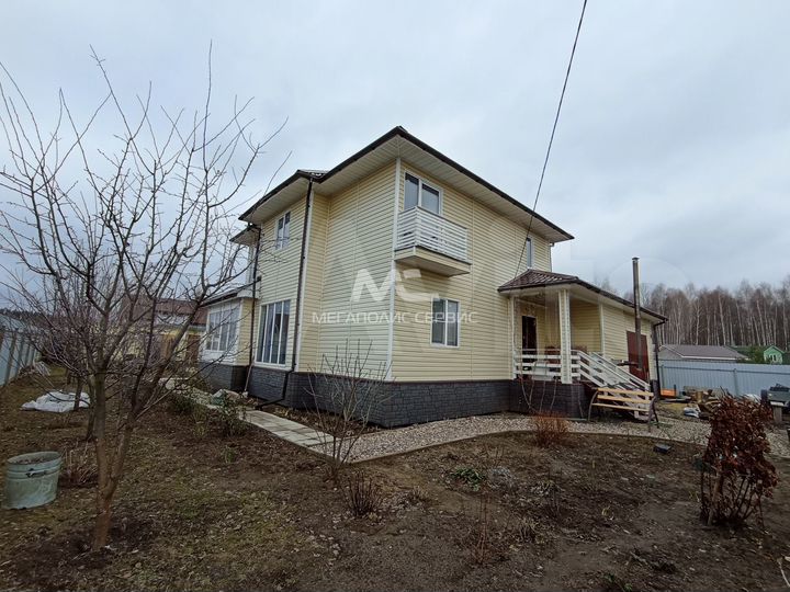 Дом 220 м² на участке 8 сот.