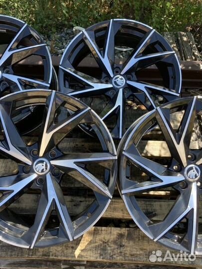 Диски литые r20 5/112 (543) VAG