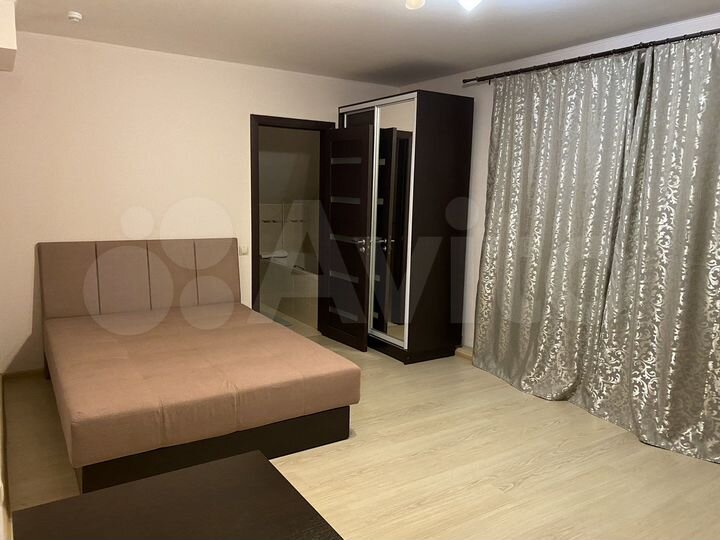 Дом 360 м² на участке 6 сот.