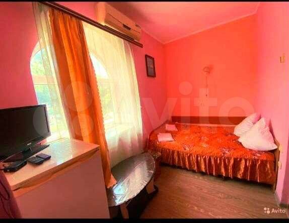 Комната 25 м², 1/4 эт.