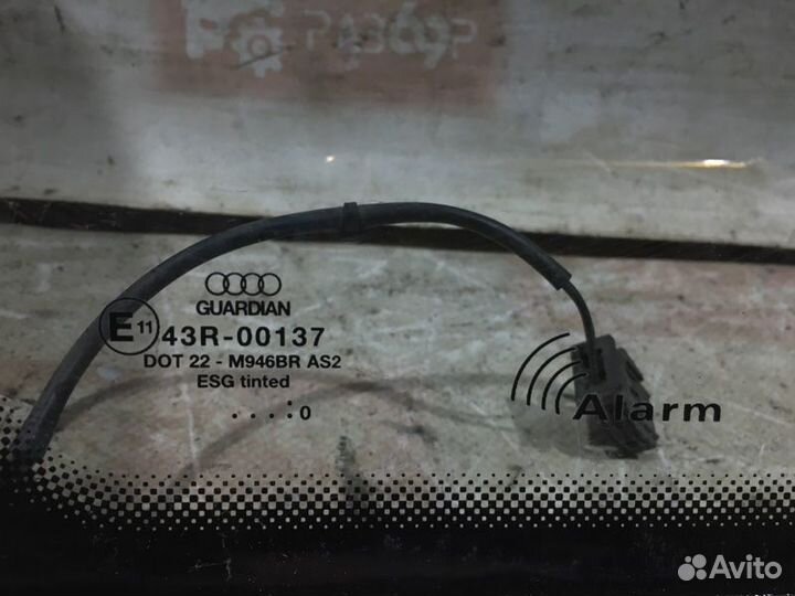 Стекло заднее левое Audi A6 4B5 AKE 2000