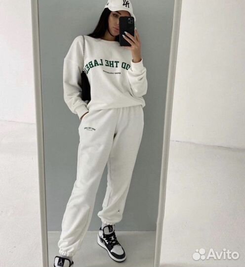 Спортивный костюм женский новый