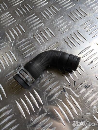 Шланг Audi A6 C6