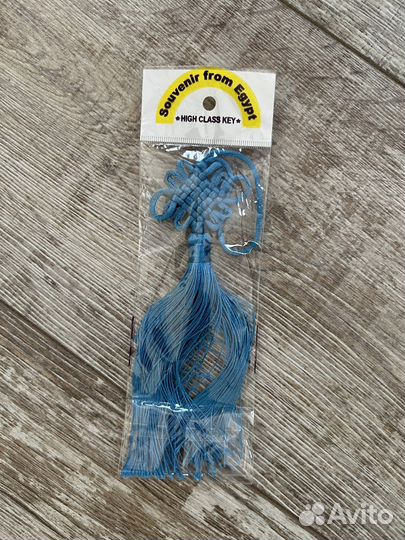 Украшение на зеркало для автомобиля