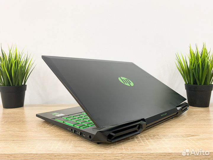 Игровой ноутбук HP Core i5-10Th/GTX 1650/16Gb/SSD