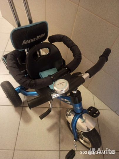 Велосипед детский с ручкой 3-х колёсный каталка