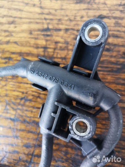 Трубка обратки форсунок Mercedes C-Class W204