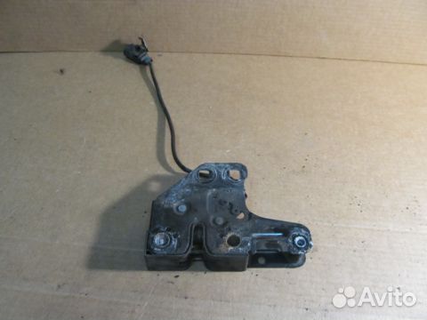 Замок капота Audi A4