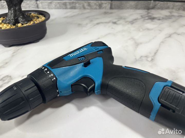 Шуруповерт makita