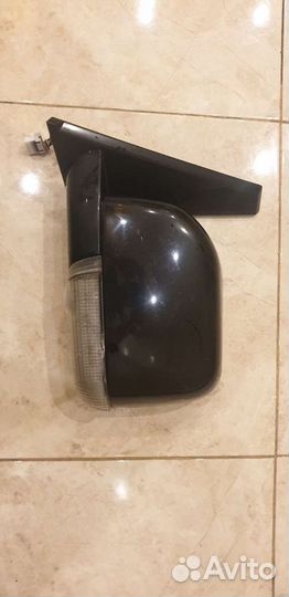 Левое зеркало delica D5