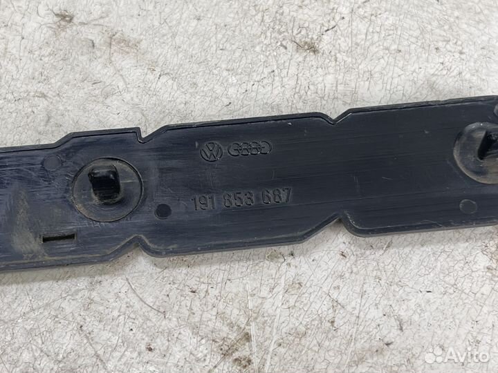 Эмблема для Volkswagen Golf 2