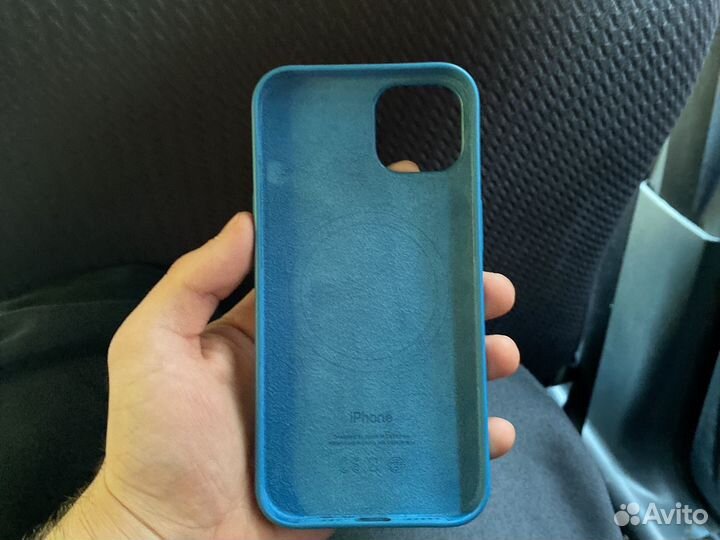 Чехол на iPhone 13