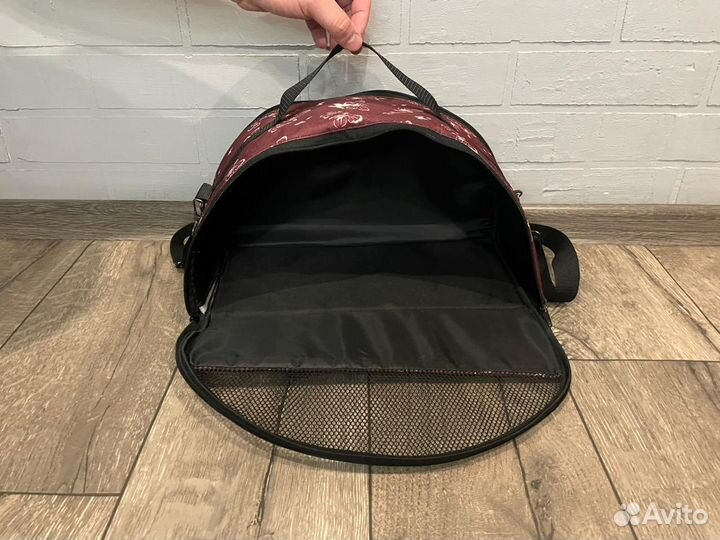 Переноска+лежанка+поводок рулетка +костюм