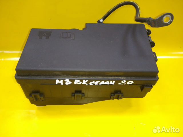 Монтажный блок предохранителей Мазда 3 вк 2,0