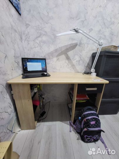 Письменный стол