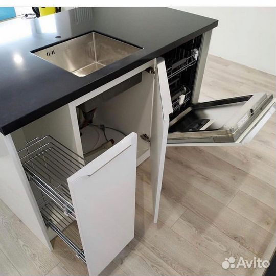 Кухонный гарнитур на заказ. Долговечные материалы