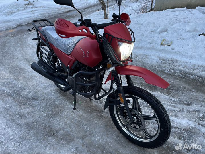 Мотоцикл intruder 200 красный