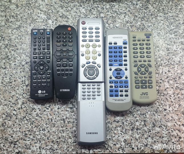 Пульты различные, оригинальные