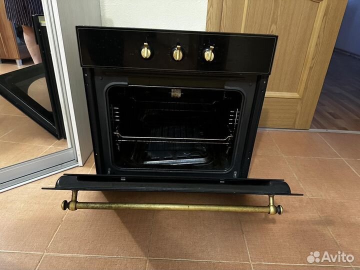 Духовой шкаф