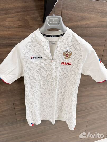 Футболка форвард