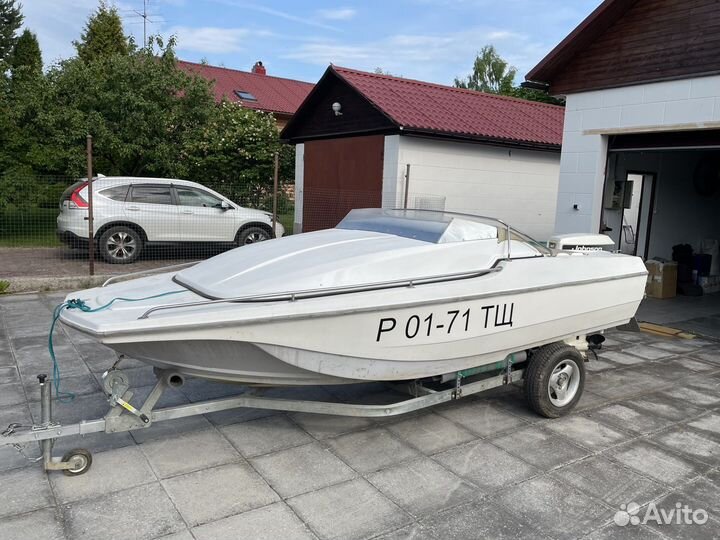 Моторный катер