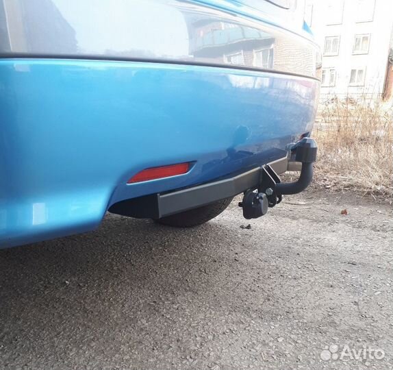 Фаркоп на Тойота Надя с 1998-2003 г