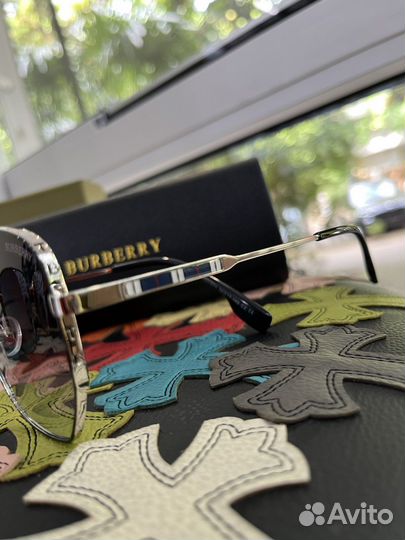 Солнцезащитные очки