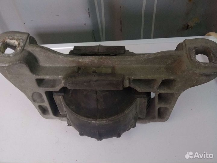 Опора двигателя Правая ford C-MAX