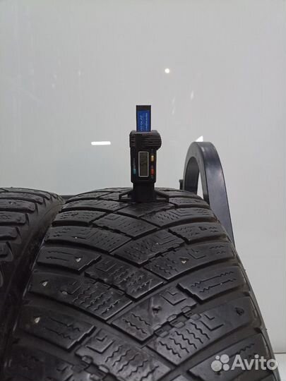 Goodyear Ultragrip Ice Arctic 215/60 R16