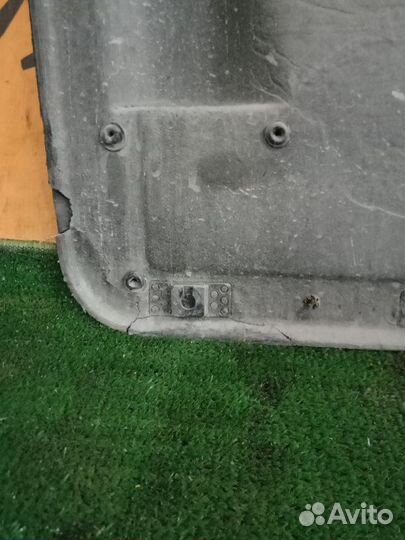 Обшивка боковой двери передняя правая Газ 31105