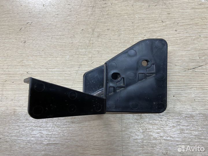 Пыльник задний левый Toyota Highlander 70