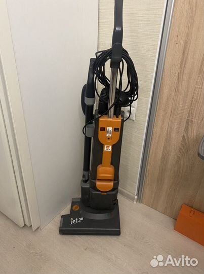 Пылесос Taski jet 38