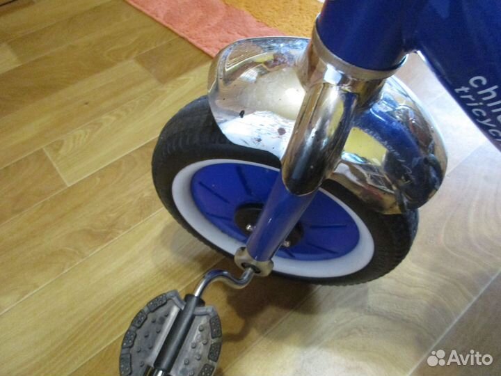 Детский велосипед трехколесный