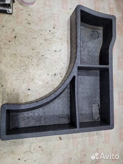 Ящик для инструментов Ford Focus CB4 asda 2010