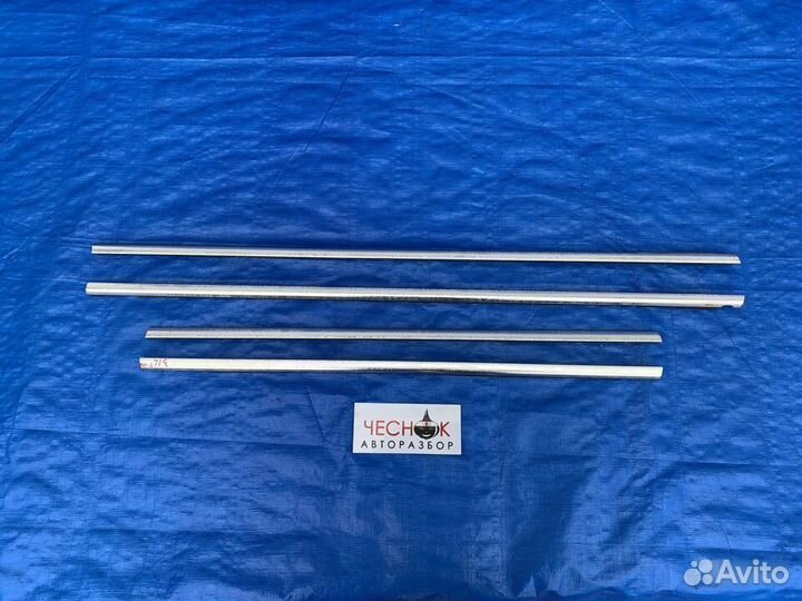 Молдинг стекла / хром молдинг двери Touareg